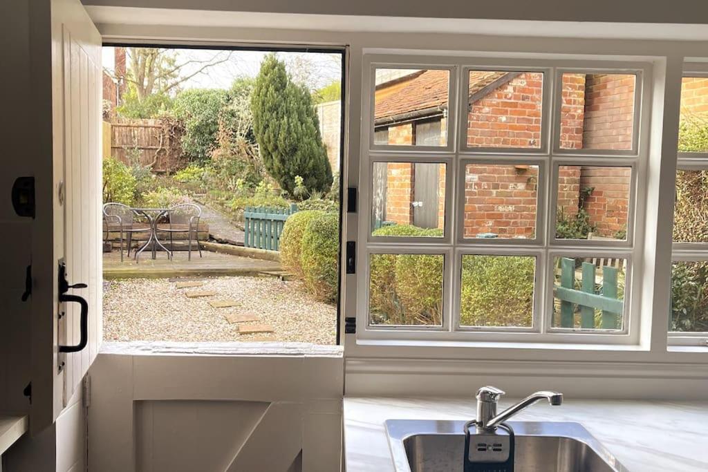 Entire Georgian Luxury Home - 3 Storey- High St Henley-In-Arden -Two Bedrooms-Sleeps 4 Extérieur photo
