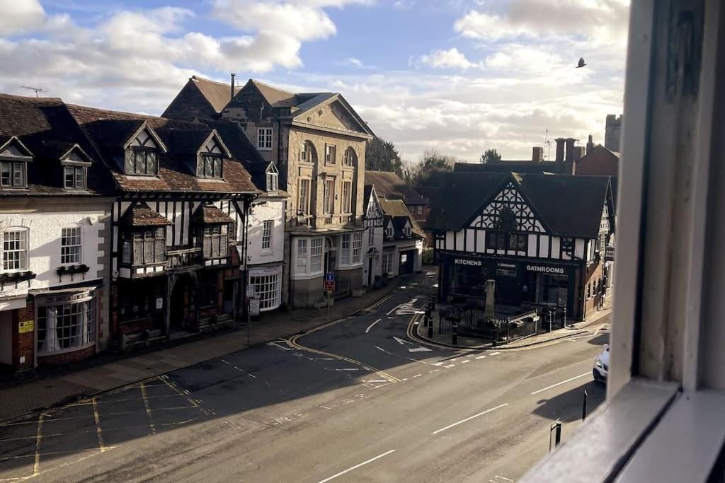 Entire Georgian Luxury Home - 3 Storey- High St Henley-In-Arden -Two Bedrooms-Sleeps 4 Extérieur photo