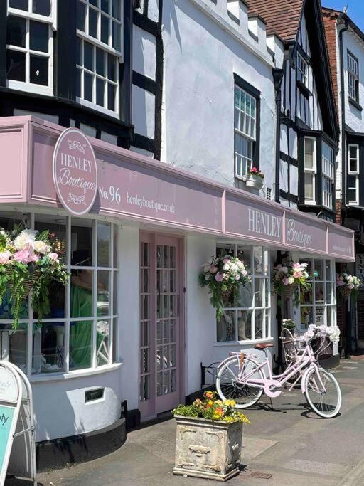 Entire Georgian Luxury Home - 3 Storey- High St Henley-In-Arden -Two Bedrooms-Sleeps 4 Extérieur photo