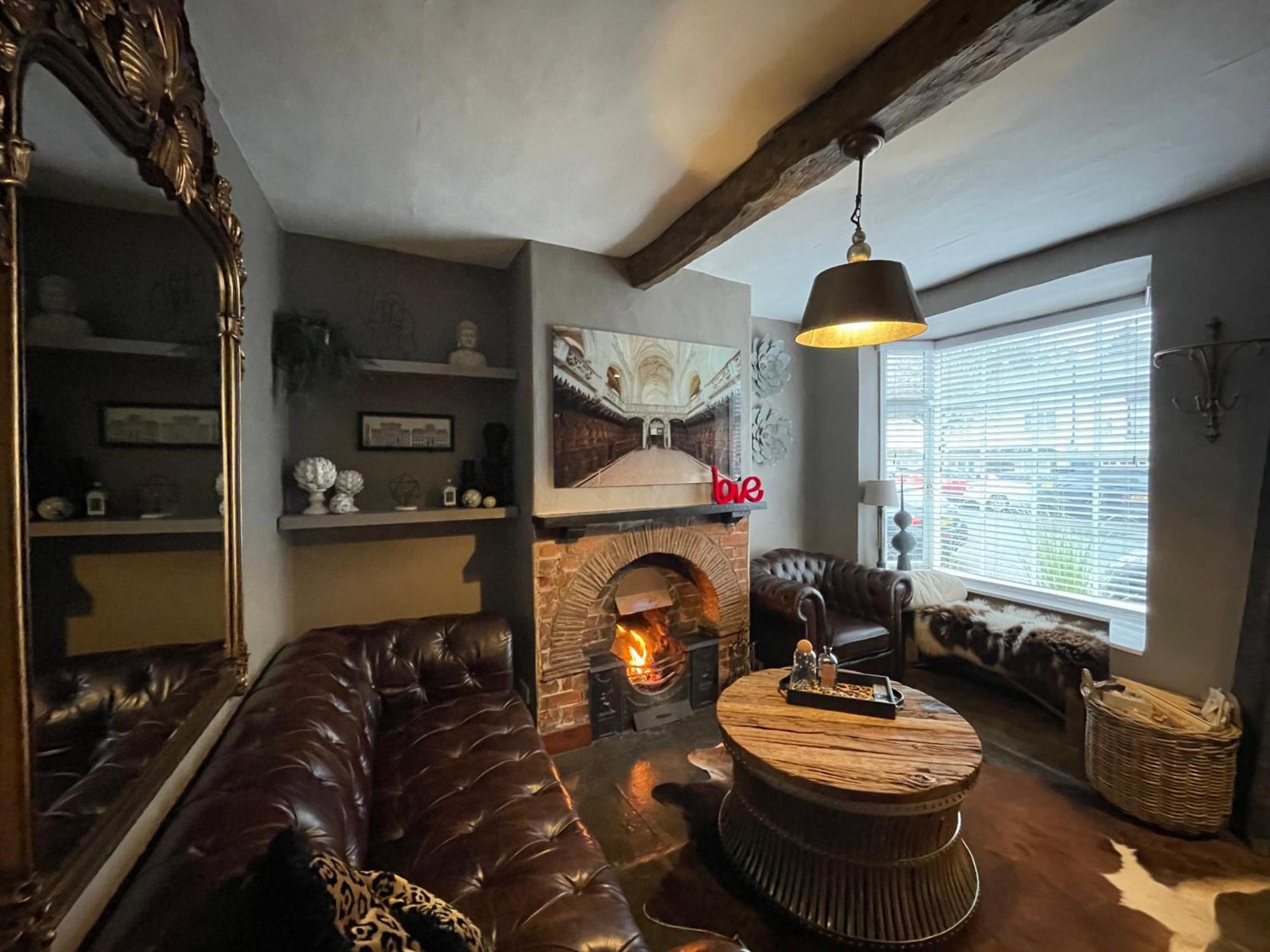 Entire Georgian Luxury Home - 3 Storey- High St Henley-In-Arden -Two Bedrooms-Sleeps 4 Extérieur photo