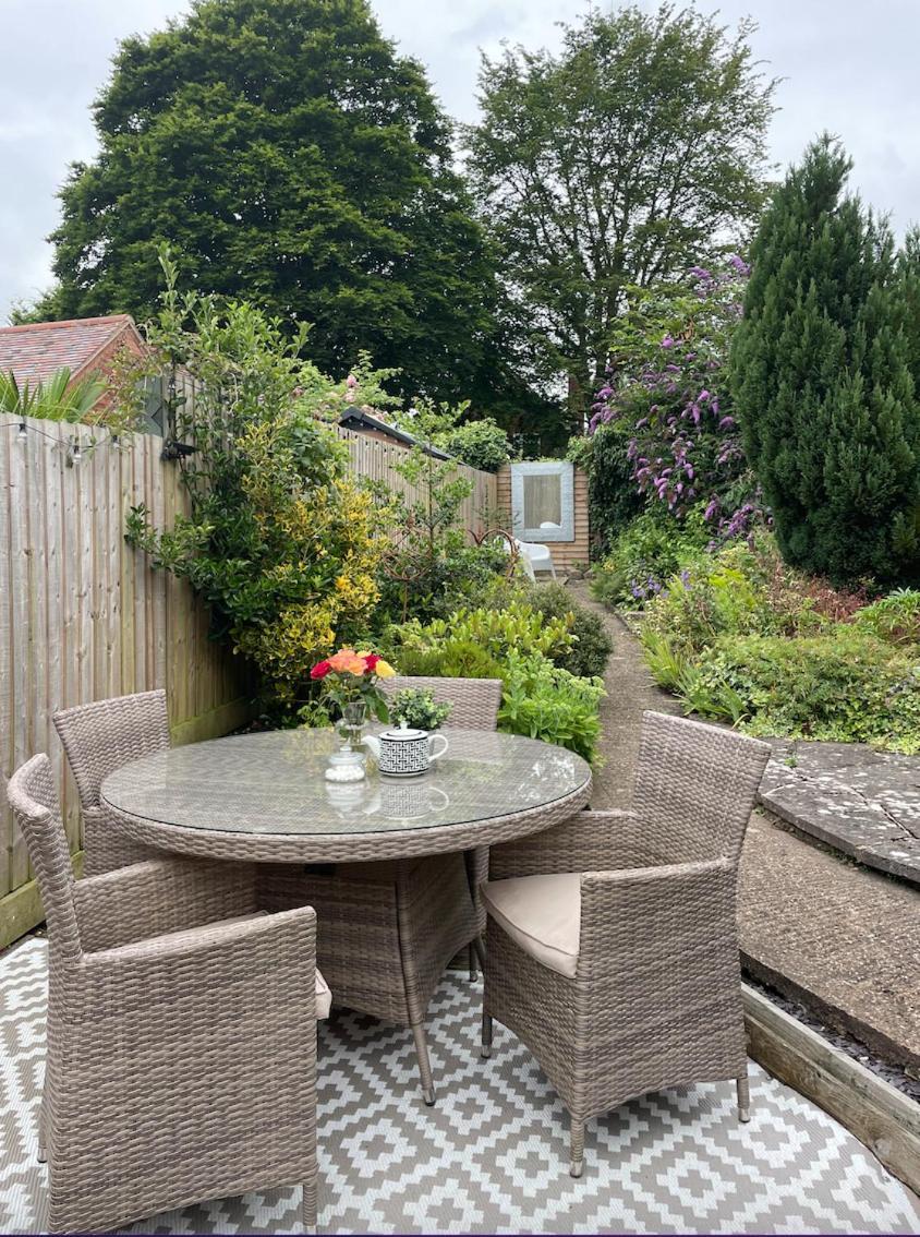 Entire Georgian Luxury Home - 3 Storey- High St Henley-In-Arden -Two Bedrooms-Sleeps 4 Extérieur photo